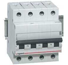 120620266a2bc5dac98fc.jpeg Legrand - 409339 4x32 Amper 10kA C Tipi Dx3 Otomatik Sigorta